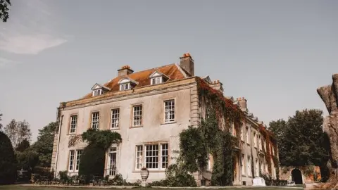 The Holbrook Manor