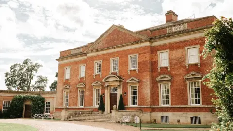 Kelmarsh Hall